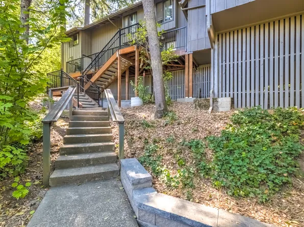 5557 SW Multnomah Blvd, Portland, OR 97219