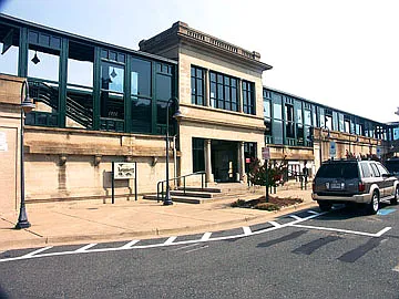 2 bed, 2.5 bath, 1302 sqft, $2,400 — Photo 2