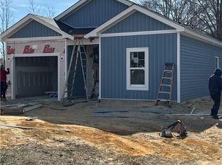 1515 McBryde Lake Rd, Raeford, NC 28376