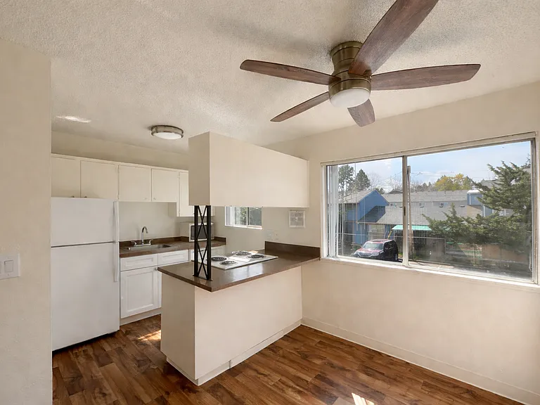 Comfortable Beaverton Living in a Convenient Location! — Photo 39