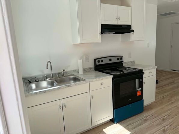 213 Hughes St #3