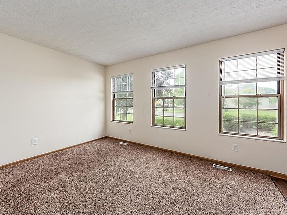 4th image of 2380 Rolling Rock Dr