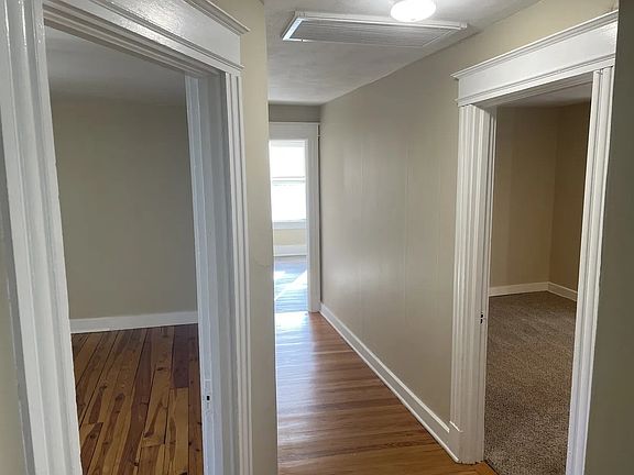 4th image of 595 N Main St