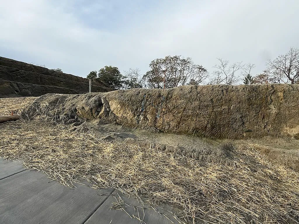 2040 SE Wyndham Way photo 1