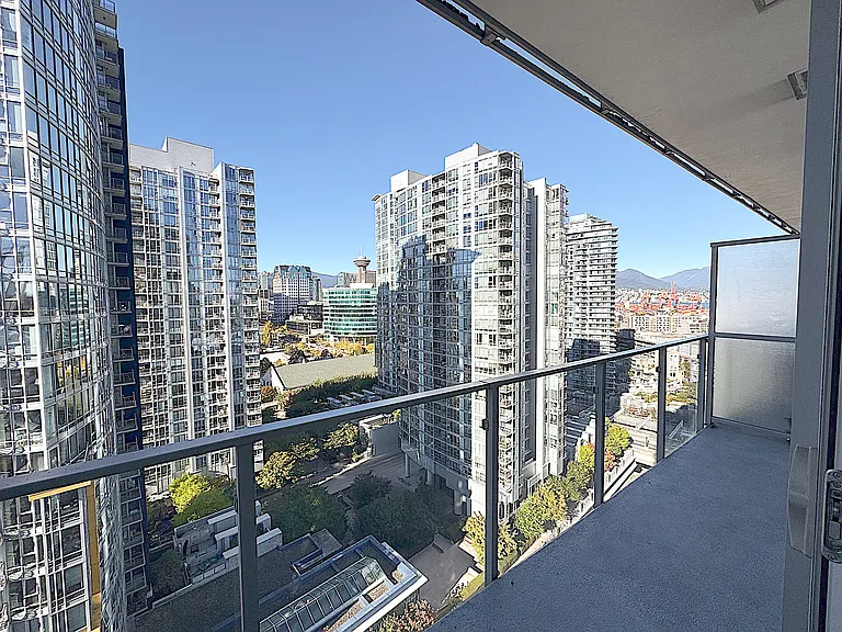 97 W Georgia St #1420 — Photo 8