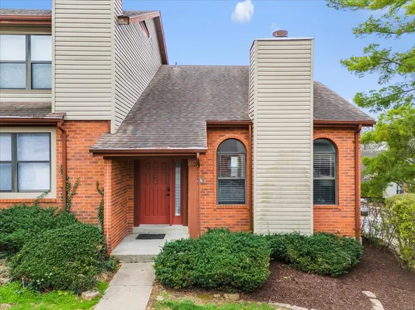 15636 Quail Meadows Dr #F, Chesterfield, MO 63017