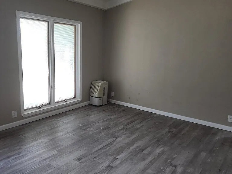 317 Oak Dr — Photo 5
