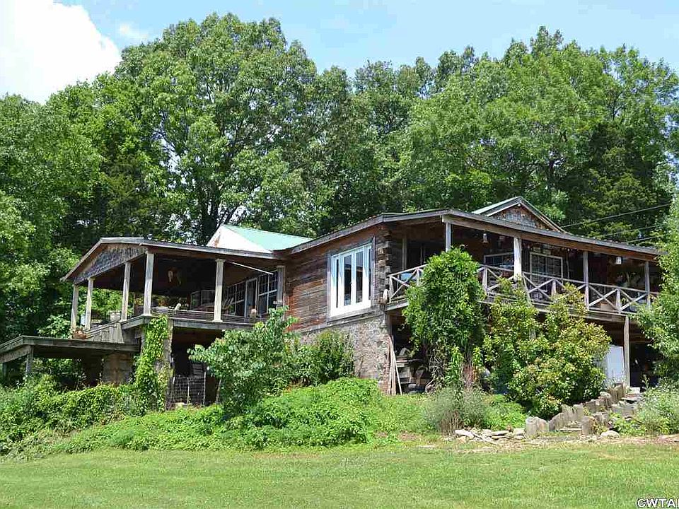 1st image of 450 Eagle Nest Ln