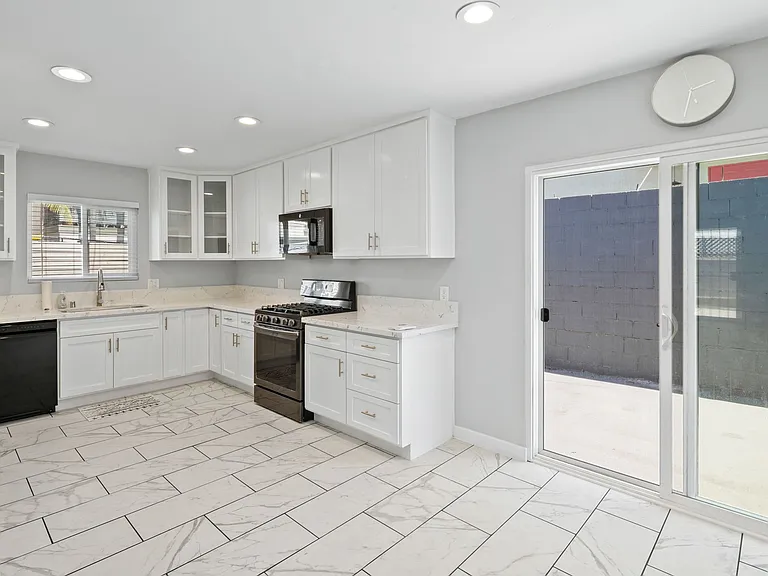 4219 Florida St — Photo 35