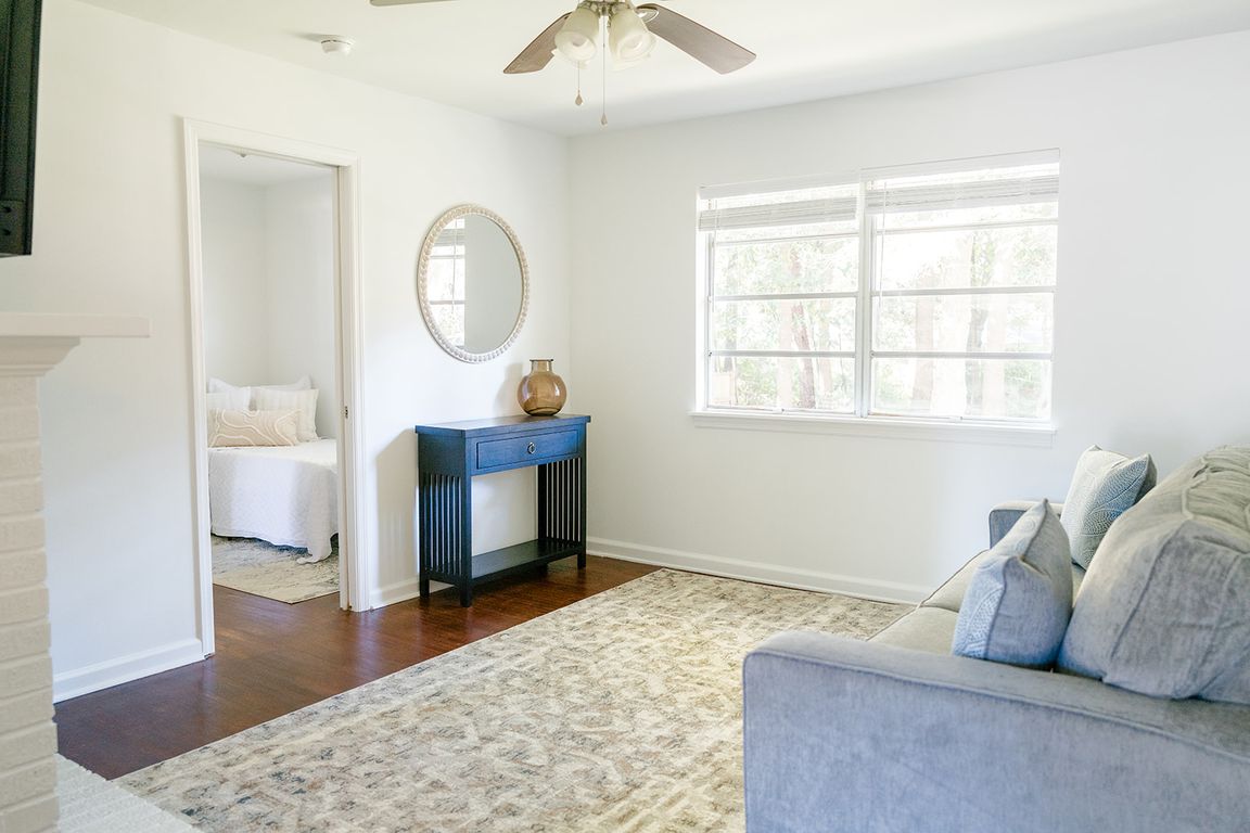 next background image