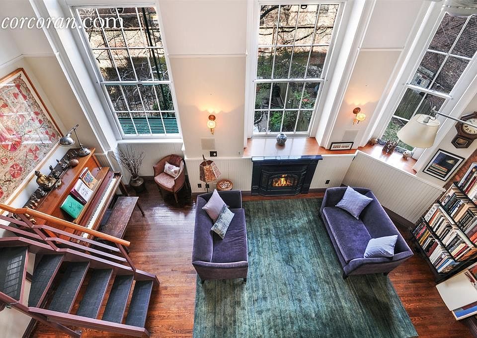 2nd image of 29 King St APT 2C