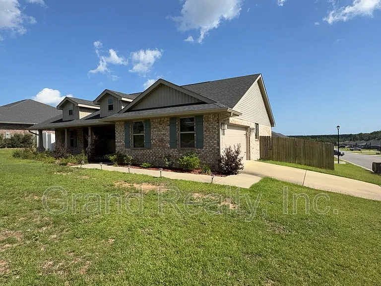 5004 Hamilton Crossing Blvd — Photo 2
