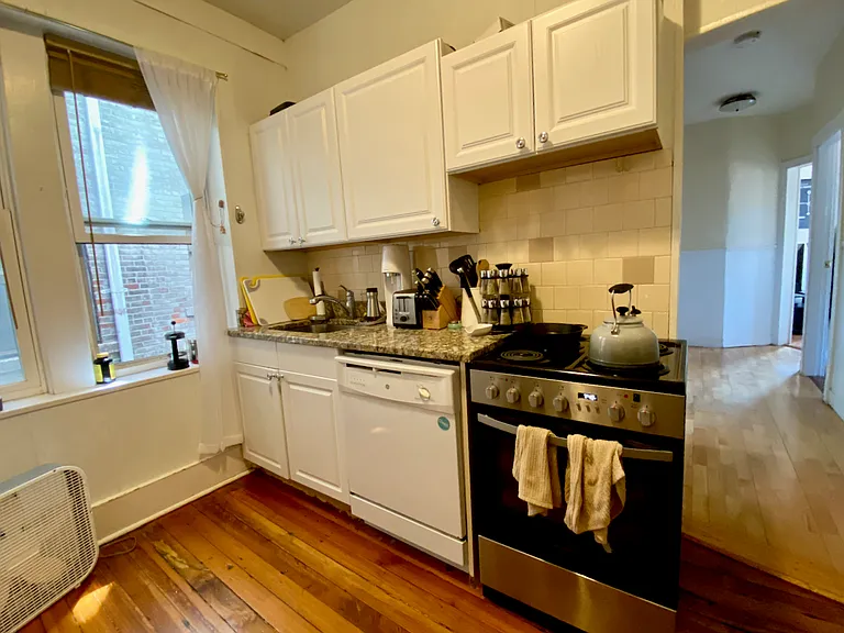 108 Myrtle St #12 — Photo 8
