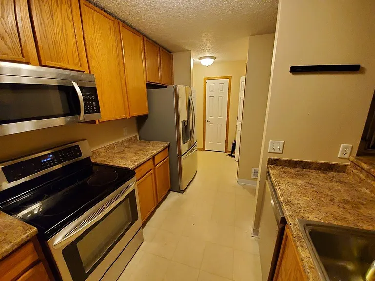 2300 Hart Ave #7 — Photo 12