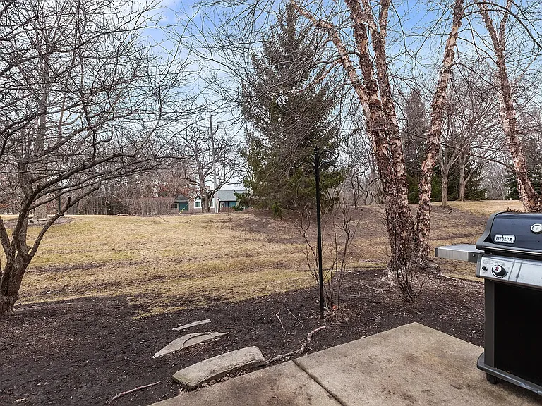 560 Lancaster Dr #560 — Photo 30