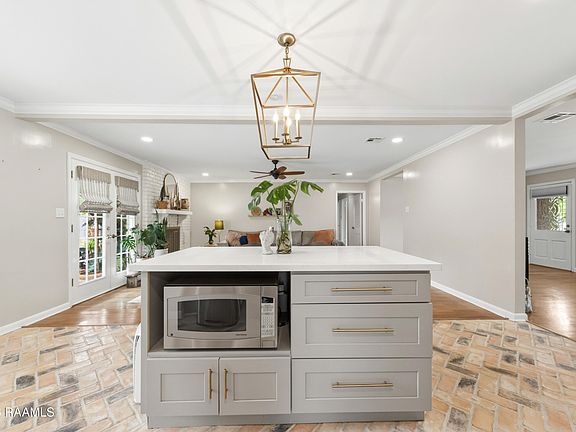 4th image of 436 Alonda Dr