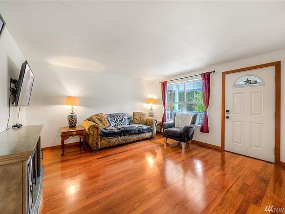 3rd image of 9129 202nd Street Ct E
