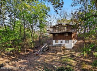 652 Rimrock Rd, Bartonsville, PA 18321