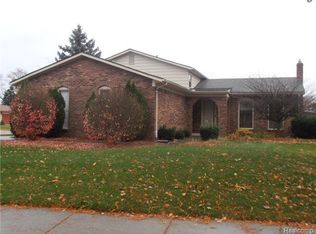 15286 Spruce Dr, Macomb, MI 48044
