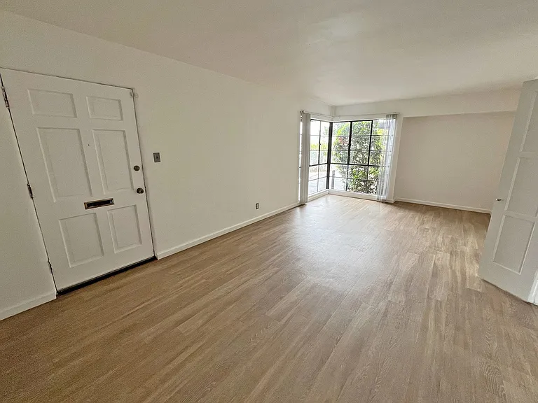 2562 W 5th St #2562 — Photo 17