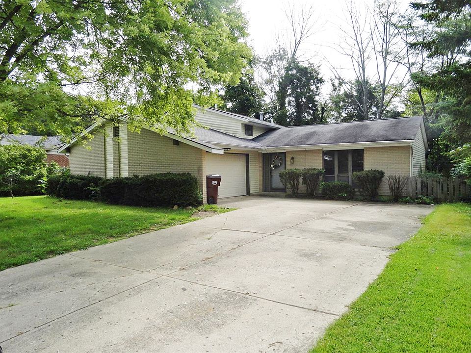 1st image of 107 Acorn Cir