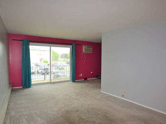 3rd image of 9716 S Karlov Ave #2203