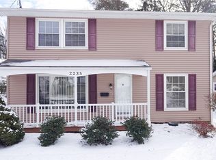 2235 Richmond Rd, Cuyahoga Falls, OH 44221