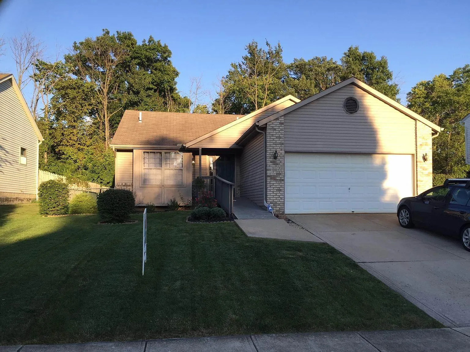 858 Crevis Ln photo 1