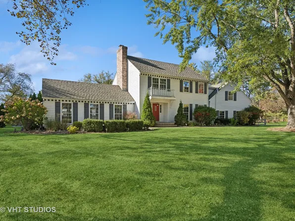 10 Gregory Ln, South Barrington, IL 60010