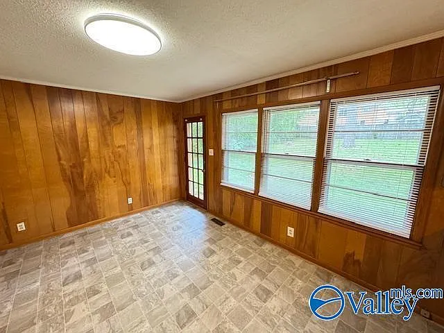 1607 Chapman Ave NE — Photo 13