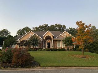2501 Suntree Dr, Paragould, AR 72450