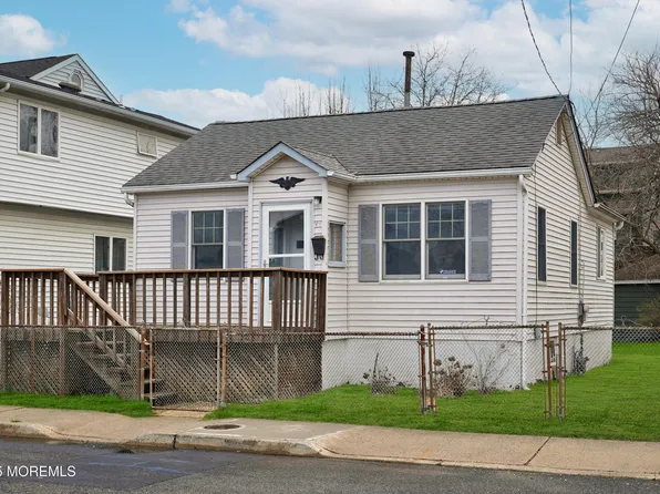 61 Snug Harbor Avenue, Highlands, NJ 07732