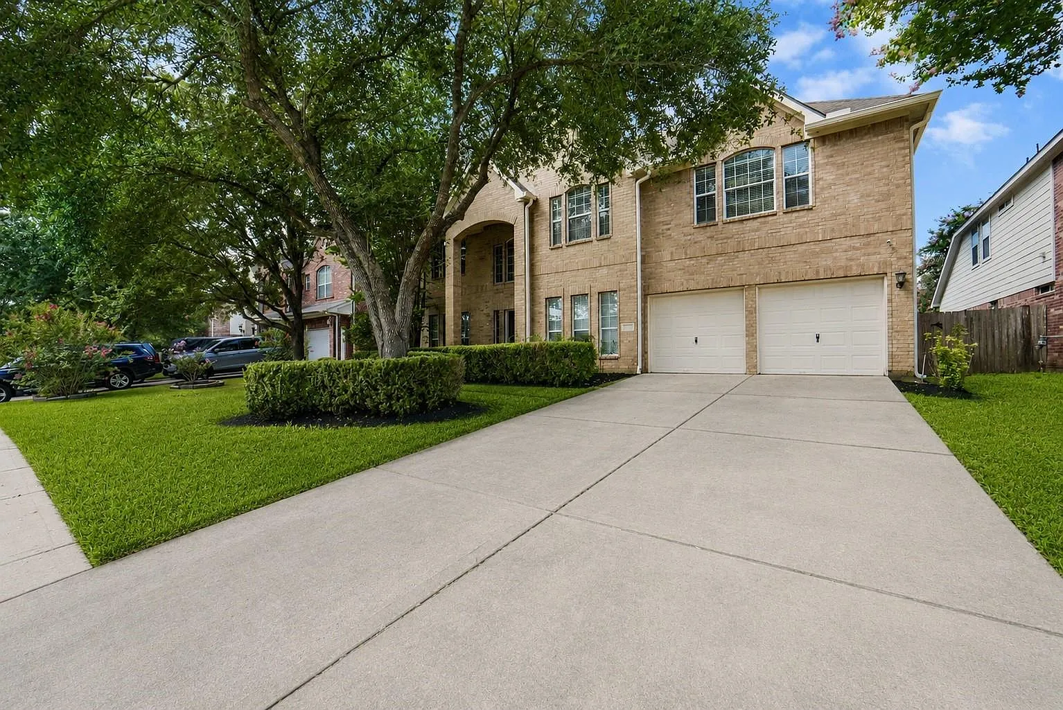 5 bed, 3.5 bath, 3965 sqft, $3,250 — Photo 1