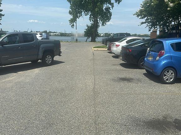 4th image of 2094 Harbour Dr