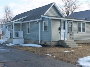 31 Middle St, Springfield, MA 01104