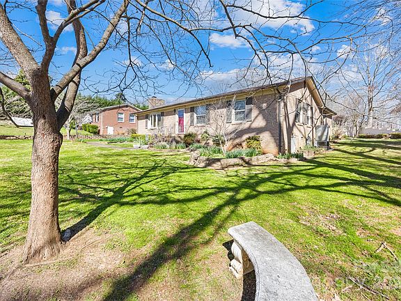 3rd image of 311 Bright Ave