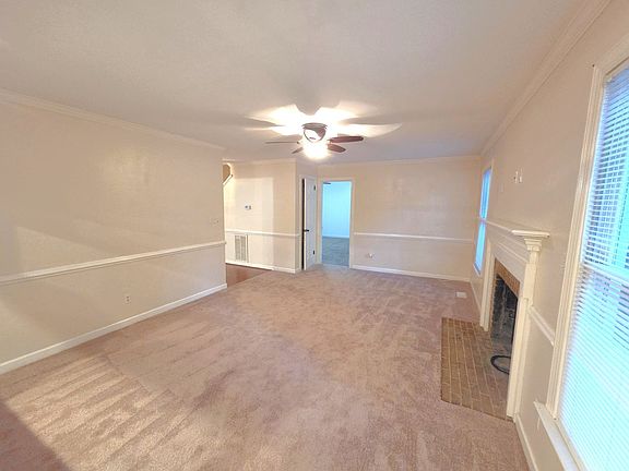 5th image of 136 Peyton Rd