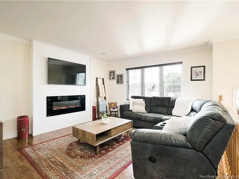 159 Theriault St — Photo 5