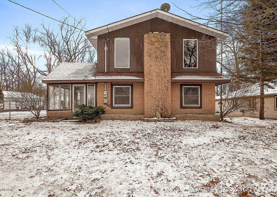 1st image of 3958 England Dr