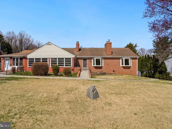 18208 Muncaster Rd, Derwood, MD 20855