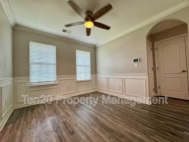 400 Gwynnes Way — Photo 22