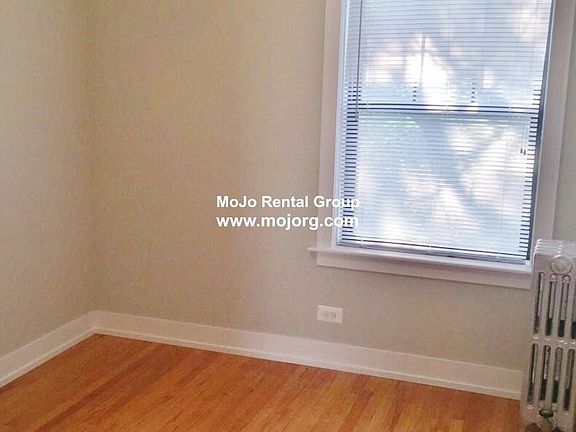 4th image of 4547 N Leavitt St APT 3