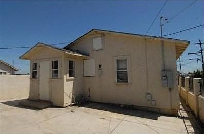 2nd image of 3924 Myrtle Ave