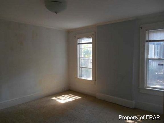 4th image of 306 E 17th St