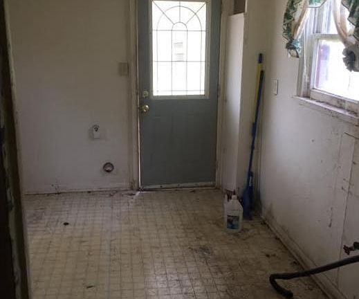 5th image of 601 N Ironwood Ave