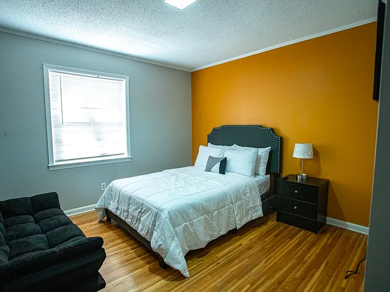 1102 Whitaker Cv — Photo 14