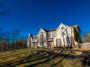 20 Love Ln, Freehold, NJ 07728