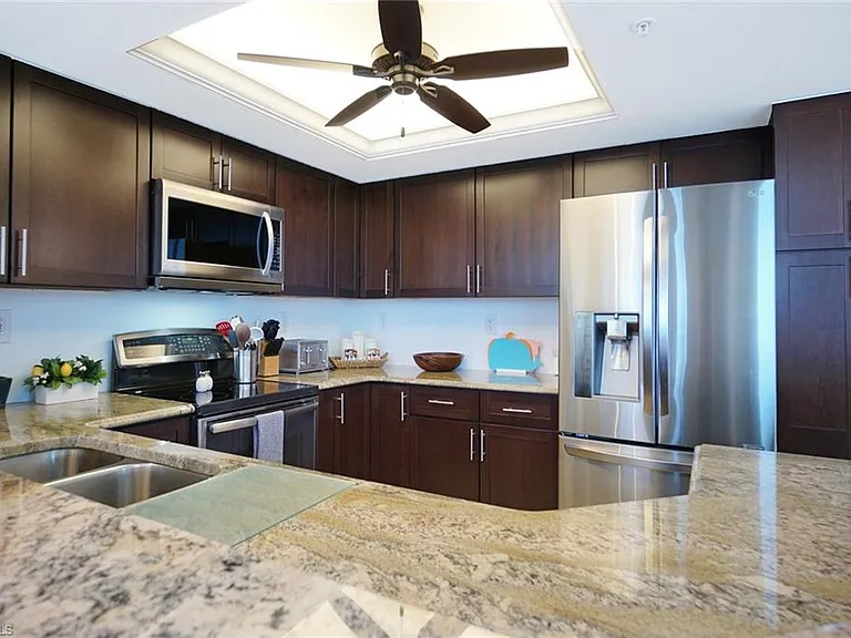 9577 Gulf Shore Dr #601 — Photo 10