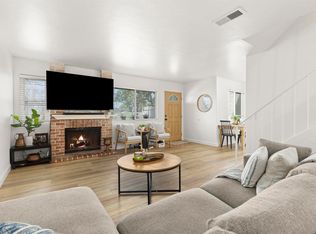 140 Countrywood Ln, Encinitas, CA 92024