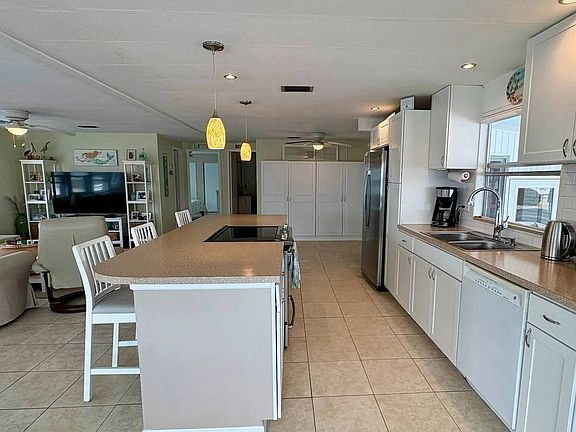 2nd image of 293 La Costa Dr
